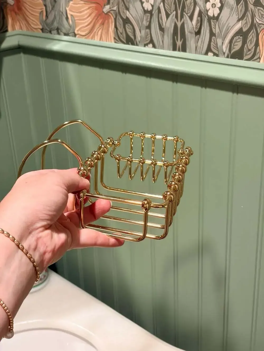 Kingston Brass Vintage 7-Inch Clawfoot Tub Hanging Soap and Sponge Holder